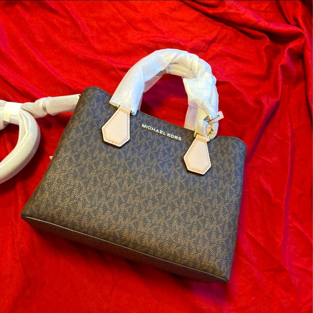 Michael Kors purse